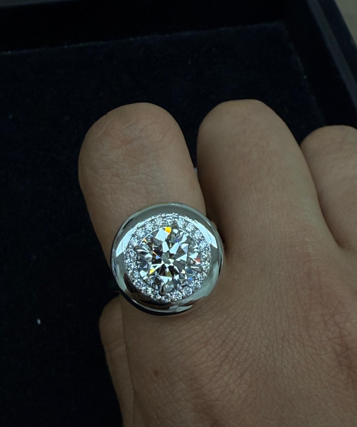 Button Ring